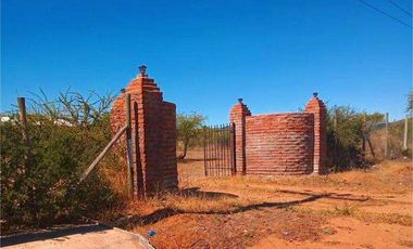 Parcela con casa, bodega, agua de pozo y uso agrícola