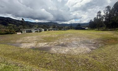 Lote en exclusiva urbanización sector Fizebad