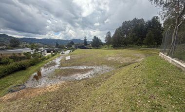 Lote en exclusiva urbanización sector Fizebad