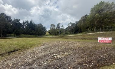 Lote en exclusiva urbanización sector Fizebad