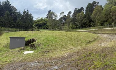 Lote en exclusiva urbanización sector Fizebad