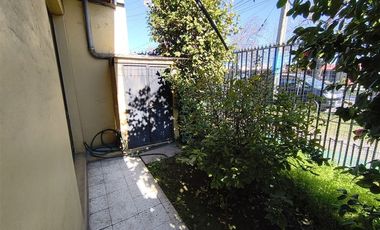 Casa en Venta en Avenida Illanes 956