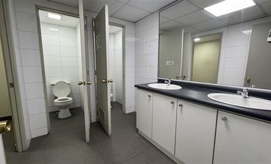 Local Comercial en Arriendo en Avenida Providencia / Andrés de Fuenzalida