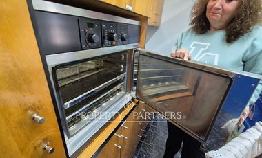 Amplia oficina amoblada en edificio orientado a la salud en pleno Balmaceda