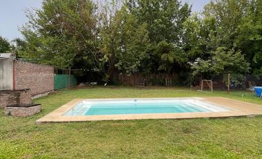 CASA EN VENTA 2 DORMITORIOS CON PILETA IBARLUCEA