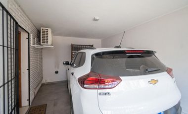 SE VENDE CASA A METROS DEL PARQUE FEDERAL