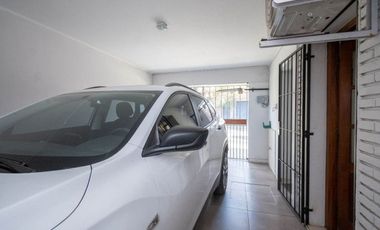 SE VENDE CASA A METROS DEL PARQUE FEDERAL