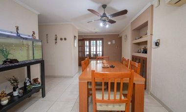 SE VENDE CASA A METROS DEL PARQUE FEDERAL