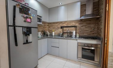 SE VENDE CASA A METROS DEL PARQUE FEDERAL