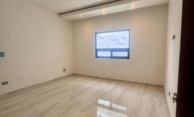 CASA EN VENTA CUMBRES ELITE PREMIER PRIVADA EVEREST