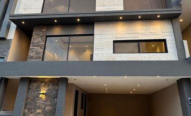 CASA EN VENTA CUMBRES ELITE PREMIER PRIVADA EVEREST