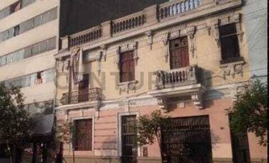 “Construye Alto, Invierte Inteligente: Centro de Lima. VENTA CASA COMO TERRENO