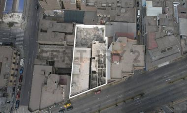 “Construye Alto, Invierte Inteligente: Centro de Lima. VENTA CASA COMO TERRENO