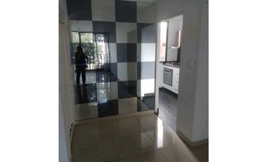 Vendo apartamento en el sur de cali barrio camino real unidad 3er piso