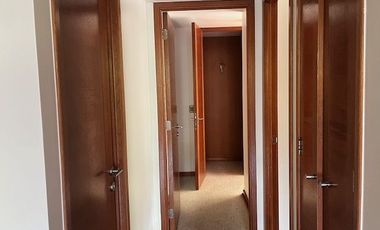 Pocuro  Llewellyn Jones , 2 estacionamientos, 2 bodegas.