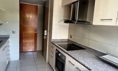 Pocuro  Llewellyn Jones , 2 estacionamientos, 2 bodegas.