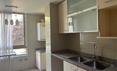 Pocuro  Llewellyn Jones , 2 estacionamientos, 2 bodegas.