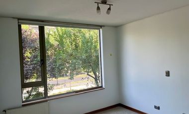 Pocuro  Llewellyn Jones , 2 estacionamientos, 2 bodegas.