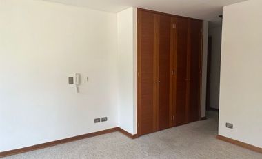 Pocuro  Llewellyn Jones , 2 estacionamientos, 2 bodegas.