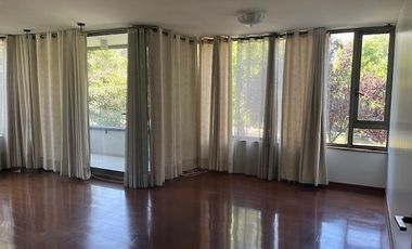 Pocuro  Llewellyn Jones , 2 estacionamientos, 2 bodegas.