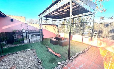 VENTA HERMOSO PH EN VILLA BALLESTER SIN EXPENSAS