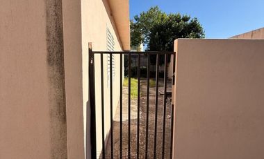 VENTA CASA MULTIFAMILIAR EN MATADEROS CON COCHERA