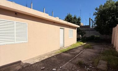 VENTA CASA MULTIFAMILIAR EN MATADEROS CON COCHERA