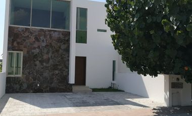 CASA EN RENTA , VALLE VERDE, COLIMA