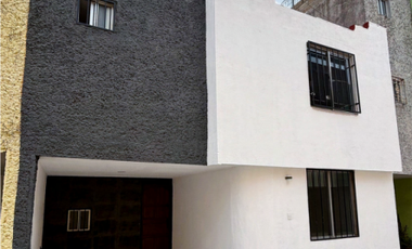 VENTA DE CASA 3 RECAMARAS EN FRACC. LOS LAURELES