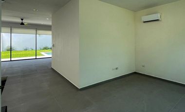 CASA EN VENTA EN PRIVADA RESIDENCIAL, CHOLUL, MÉRIDA