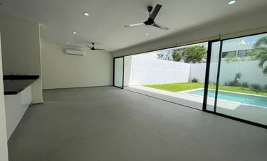 CASA EN VENTA EN PRIVADA RESIDENCIAL, CHOLUL, MÉRIDA