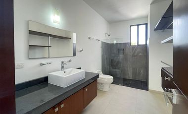 CASA EN VENTA EN PRIVADA RESIDENCIAL, CHOLUL, MÉRIDA