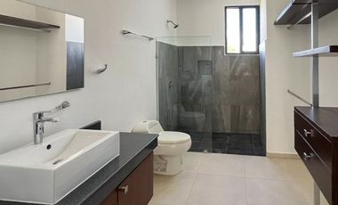 CASA EN VENTA EN PRIVADA RESIDENCIAL, CHOLUL, MÉRIDA