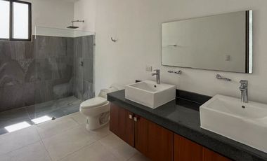 CASA EN VENTA EN PRIVADA RESIDENCIAL, CHOLUL, MÉRIDA