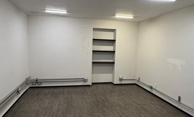 EXCELENTE OFICINA EN PLANTA BAJA  DE 40 M2 EN SATELITE