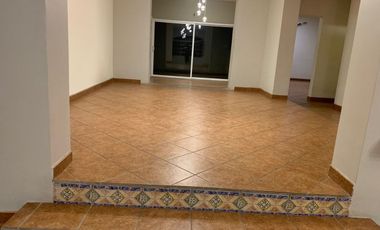 CASA EN VENTA HABITACIONAL O PARA NEGOCIO