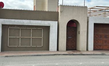 CASA EN VENTA HABITACIONAL O PARA NEGOCIO