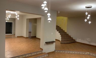 CASA EN VENTA HABITACIONAL O PARA NEGOCIO