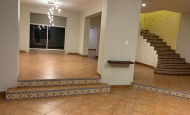 CASA EN VENTA HABITACIONAL O PARA NEGOCIO