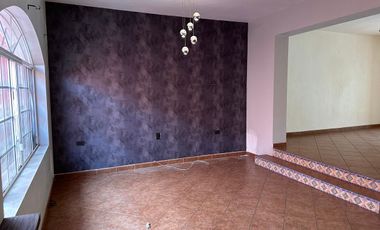 CASA EN VENTA HABITACIONAL O PARA NEGOCIO