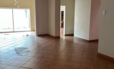 CASA EN VENTA HABITACIONAL O PARA NEGOCIO