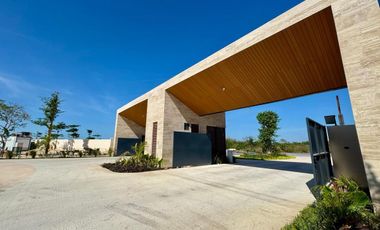 CASA EN VENTA MERIDA, XCANATUN, PRIVADA ADANA, MOD. ARENA, FEBRERO 2026.