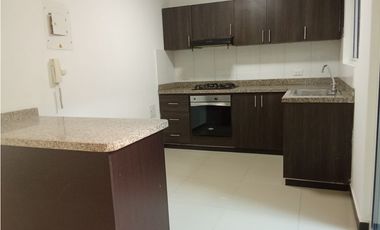 SE ARRIENDA CASA FAMILIAR EN CONJUNTO CERRADO, SANTA MARTA