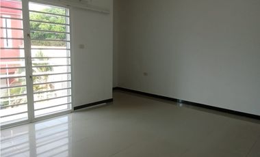 SE ARRIENDA CASA FAMILIAR EN CONJUNTO CERRADO, SANTA MARTA