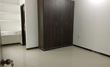 SE ARRIENDA CASA FAMILIAR EN CONJUNTO CERRADO, SANTA MARTA