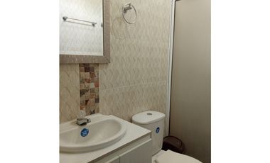 SE ARRIENDA CASA FAMILIAR EN CONJUNTO CERRADO, SANTA MARTA