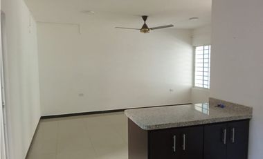 SE ARRIENDA CASA FAMILIAR EN CONJUNTO CERRADO, SANTA MARTA
