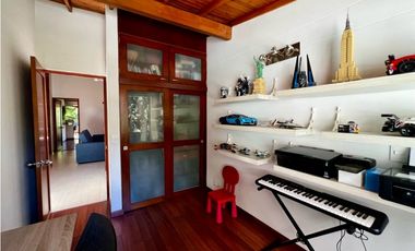 SE VENDE CASA EN ENVIGADO CUMBRES UNIDAD CERRADA