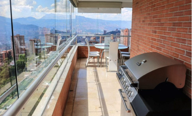 Venta apartamento El Poblado, El Tesoro: con terraza y cine privado.