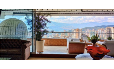 Venta apartamento El Poblado, El Tesoro: con terraza y cine privado.